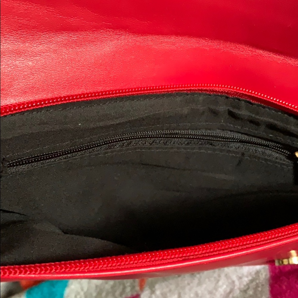 Clutch - Picture 3 of 5